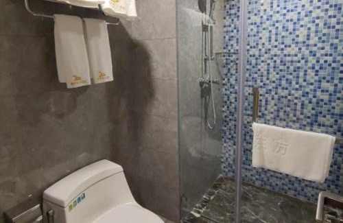 Bin Hu District Hotel | GreenTree Eastern Hotel Lihu Yuantouzhu Scenic Area