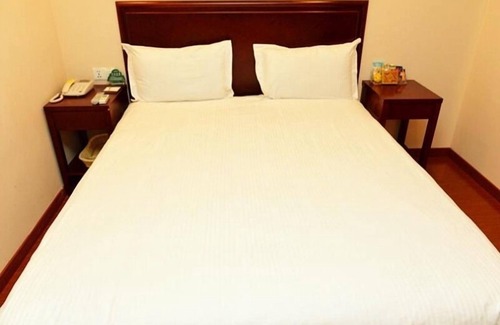 Zhapu Hotel | GreenTree Inn Jiaxing Pinghu Zhapu Jiulong Mountain Express Hotel