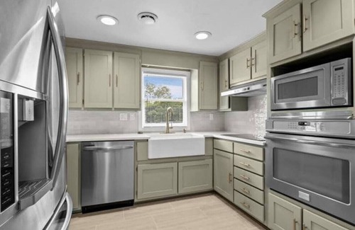 Mauldin Casa | Greenville Central Retreat With Pool - Sleeps 11