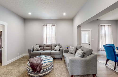 Greenwood Casa | Greenwood Getaway - Home w/ Apartment - Renovated