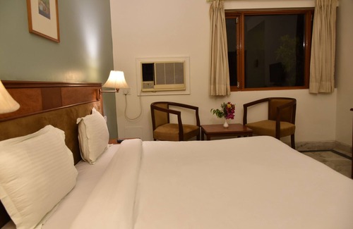 Khajuraho Hotel | Greenwood Hotel