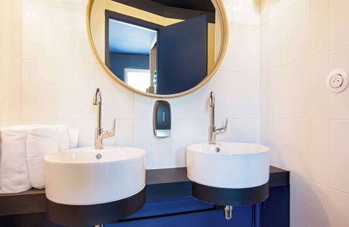 Salon-de-Provence Hotel | Greet Hotel Salon De Provence