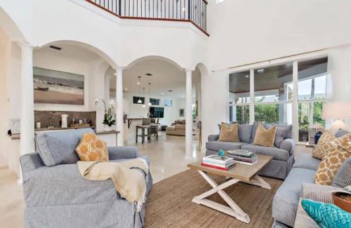 Southside Casa | Gregory Place - Dine Alfresco by the Pool in South End Sophistication