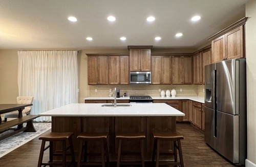 Gresham Casa | Gresham pine