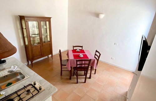 Panza Apartamento | "Greta's cottage," with garden, swimming pool and spa hot tub