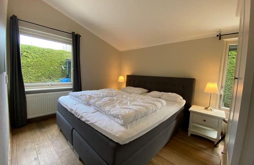 Scharendijke Casa | Grevelingenlaan 30,Modern ingerichte Bungalow aan de Grevelingen,