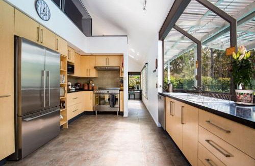 Callala Bay Casa | Grey Gables - Pet Friendly with Fireplace, Pool, Spa & Sauna