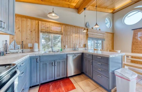 Rockaway Beach Casa | Grey Haven - Rockaway Beach, OR