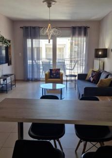 Prinos Apartamento | Grey House