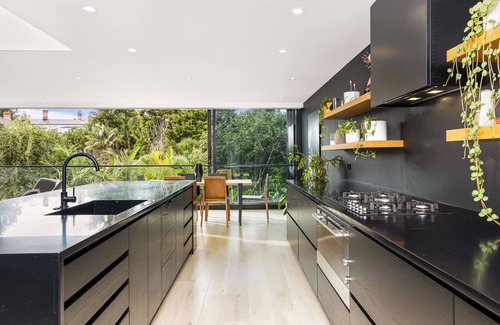 Grey Lynn Casa | Grey Lynn Luxury 4BD Villa w Pool, Free Parking
