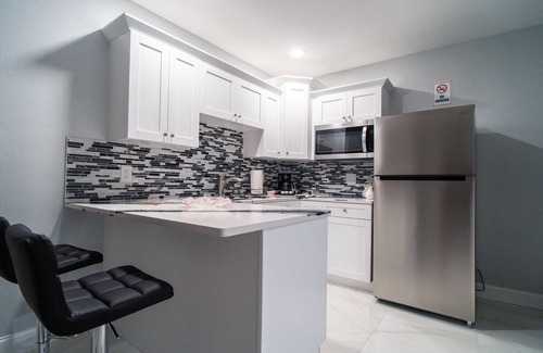 Tampa Apartamento | Grey Novo Studio w/parking-internet near to airport