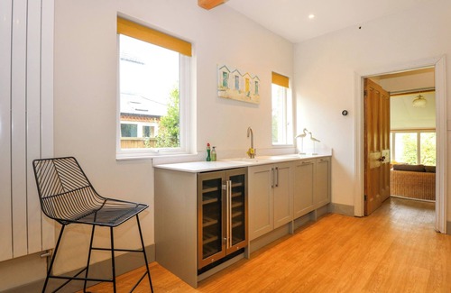 Hunstanton Cabaña | GREYLAG, pet friendly, character holiday cottage in Hunstanton