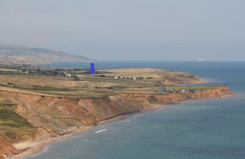 Newport Casa | Greystone Cottage - Sea views, short stroll to a beautiful sandy beach