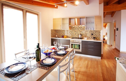 Cadenabbia Apartamento | Residencia de lujo con 9 casas con piscina grande - Griante Apartment 8