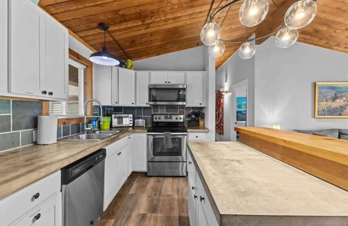 Stowe Area Apartamento | Griffin Chalet 4 ~ mile to Stowe