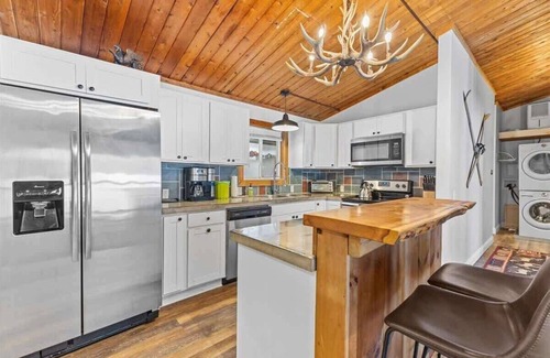 Stowe Area Apartamento | Griffin Chalet 5 ~ mile to Stowe