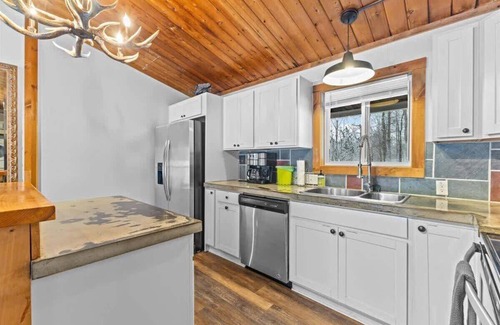 Stowe Area Apartamento | Griffin Chalet 5 ~ mile to Stowe