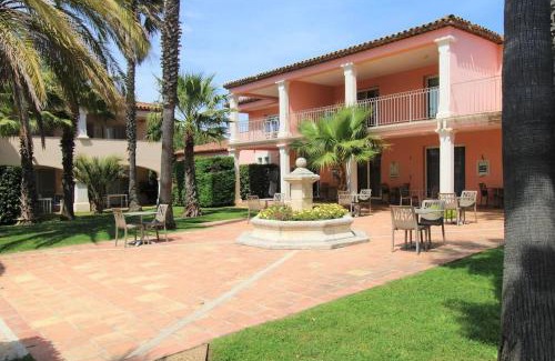 Grimaud Apartamento | GRILEG- Pour des vacances idéales en famille ! T2 cabine dans résidence avec piscine chauffée