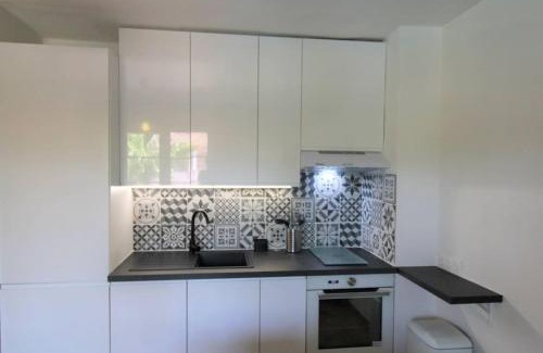 Grimaud Apartamento | GRILEG- Pour des vacances idéales en famille ! T2 cabine dans résidence avec piscine chauffée