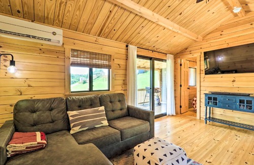 Sparta Casa | Grill and River Access Tiny Cabin in Sparta!