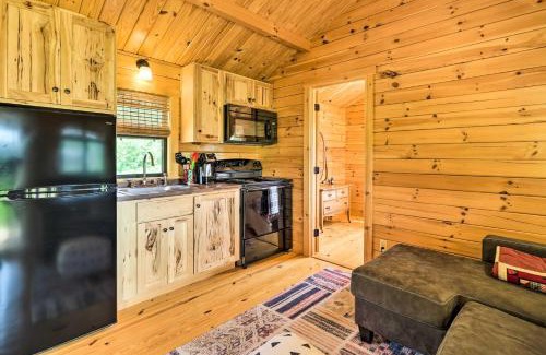 Sparta Casa | Grill and River Access Tiny Cabin in Sparta!