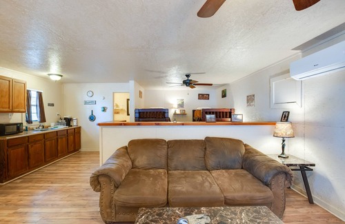 Cayuga Apartamento | Grill & Dock Access: Waterfront Kerens Cabin