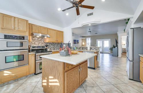Lake Havasu City Casa | Grill, Fire Pit and Pool Lake Havasu City Home!