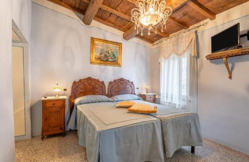 Molazzana Casa | Grillo Rosso 8