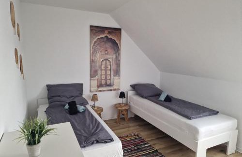 Niederzwehren Apartamento | Grimm Apartment