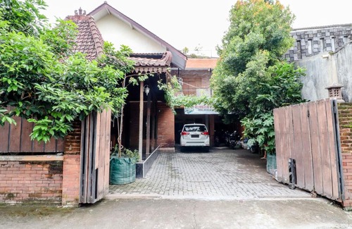 Sleman Casa | Griya Batik D'santoso