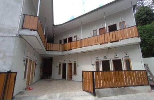 Kudus Apartamento | Griya harapan indah