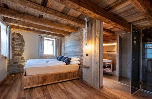 Varena Cama Y Desayuno | Grizzly Haus & Frosch Restaurant - Teritoria