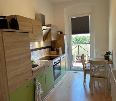 Ilversgehofen Apartamento | Große Ferienwohnung für Gruppen und Familien bis 8 Personen mit Balkon