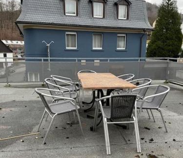 Werdohl Apartamento | Große Monteurwohnung - 7 Personen - KÜCHE WIFI TV
