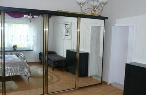 Marienthal West Apartamento | Große Wohnung in Zwickau mit Terrasse, Grill und Garten
