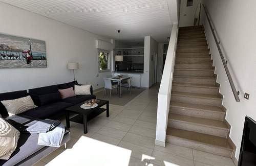 Cannobio Apartamento | Großzügige 3½-zimmer-wohnung mit 2 Balkonen und Panoramaseesicht