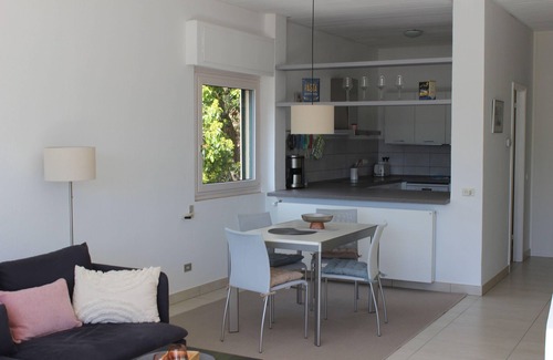 Cannobio Apartamento | Großzügige 3½-zimmer-wohnung mit 2 Balkonen und Panoramaseesicht