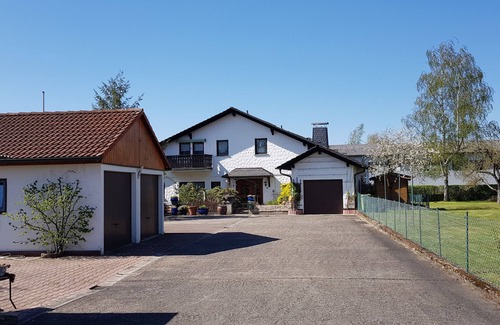 Kueps Apartamento | Großzügige Ferienwohnung in der Schlössergemeinde Küps