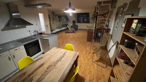 Mockern Apartamento | Großzügige Maisonette Wohnung über den Dächern Leipzigs