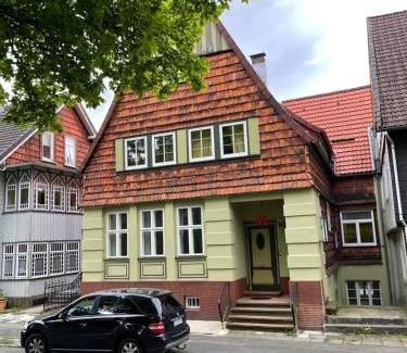 Clausthal-Zellerfeld Apartamento | Großzügige Souterrainwohnung in historischer Stadtvilla im Herzen Zellerfelds