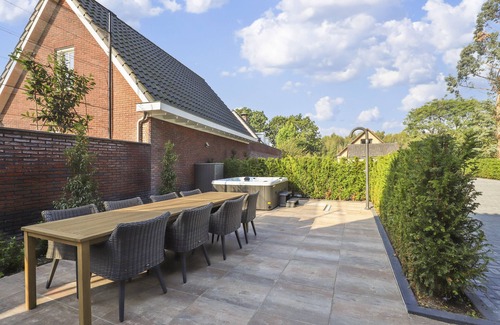 Wenum-Wiesel Casa | Groep Accommodatie Voor 8 Personen Vlakbij Paleis het Loo en Kroondomein het Loo