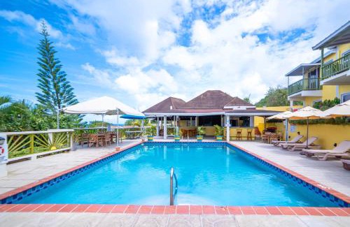Morne Rouge Complejo | Grooms Beach Villa & Resort