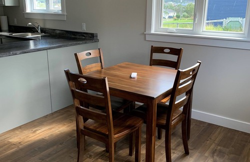 Rocky Harbour Apartamento | Gros Morne Coastal Suites ( suite #3 )