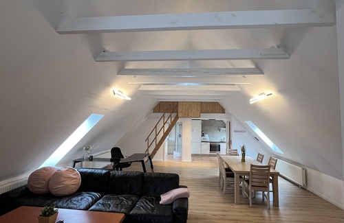 Fresenburg Apartamento | Grosse Dachgeschosswohnung