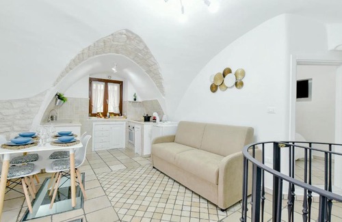 Ostuni Apartamento | Grotta Antigone - 3min dal Centro Storico