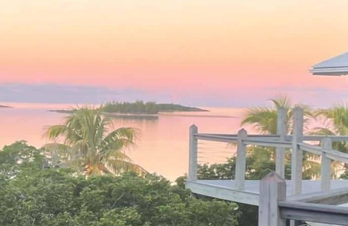 Salt Pond Casa | Grotto Bay: 5BR Villa w/ Private Beach