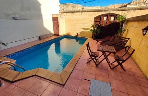 Gharb Cama Y Desayuno | Grotto's Paradise B&B