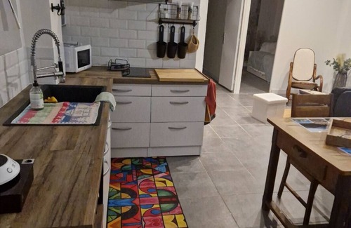 Saint-Hilaire-de-Brethmas Apartamento | Ground floor of a villa. Terrace, swimming pool. Next to Anduze, Pont du Gard