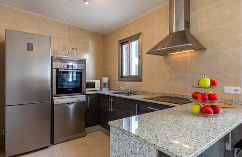 Puerto de Pollensa Casa | Planta baja junto al mar para 5 personas con patio y barbacoa privada