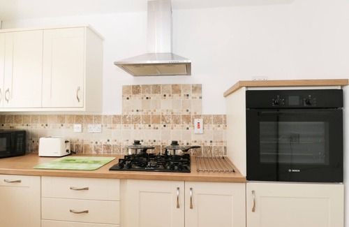 Bourton Cabaña | GROUND FLOOR ANNEX, family friendly in Milton-Under-Wychwood